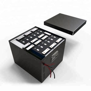 LiFePO4 סוללה פריזמטית 48V 100AH לסירת עגלת גולף אחסון אנרגיה סולארית ביתית